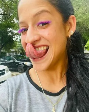 Long Tongue Fetish OnlyFans Leaked Free Thumbnail Picture - #P4LB0uqMgE