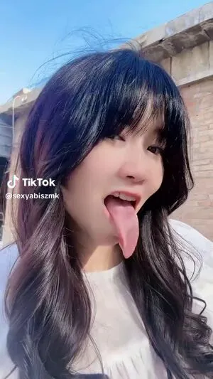 Long Tongue Fetish OnlyFans Leaked Free Thumbnail Picture - #ZTtIoP9IPv