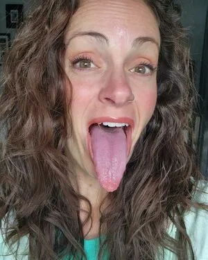 Long Tongue Fetish OnlyFans Leaked Free Thumbnail Picture - #c1I5tarn6i