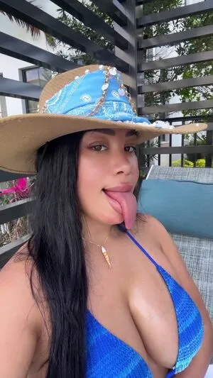 Long Tongue Fetish OnlyFans Leaked Free Thumbnail Picture - #cn700Wmsis