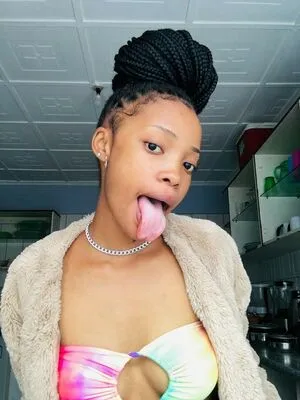 Long Tongue Fetish OnlyFans Leaked Free Thumbnail Picture - #dmiFheNzJL