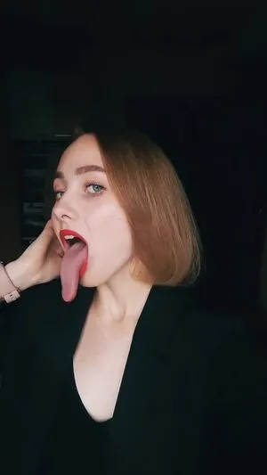 Long Tongue Fetish OnlyFans Leaked Free Thumbnail Picture - #jSay10AI88