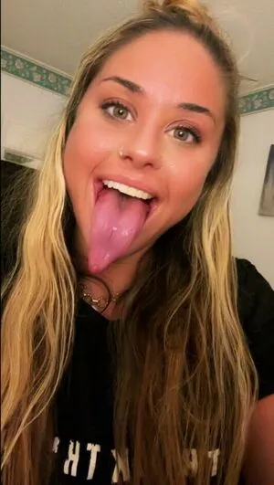 Long Tongue Fetish OnlyFans Leaked Free Thumbnail Picture - #lSt8YeL4Kd