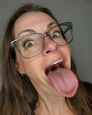 Long Tongue Fetish OnlyFans Leaked Free Thumbnail Picture - #mNTLmeNCLo