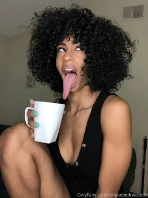Long Tongue Fetish OnlyFans Leaked Free Thumbnail Picture - #pFRGWBAEEh
