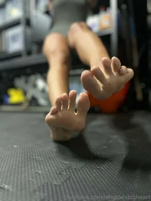 Longtoesbigheart OnlyFans Leaked Free Thumbnail Picture - #1Bnk6CmE4R