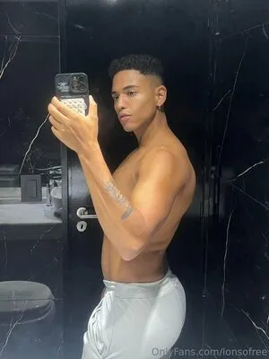 Lonsofree OnlyFans Leaked Free Thumbnail Picture - #GYooRAwbTS