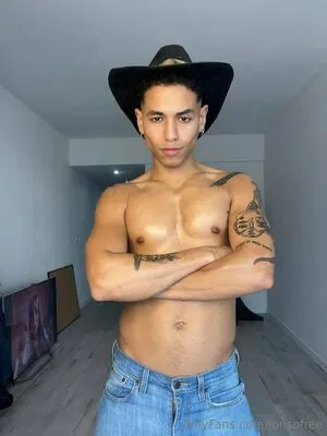 Lonsofree OnlyFans Leaked Free Thumbnail Picture - #t7QJ8M7P9k