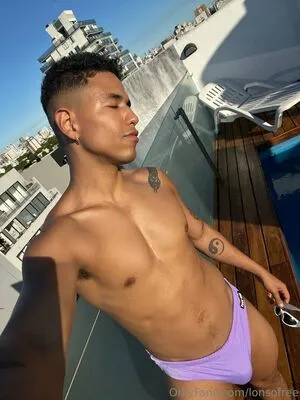 Lonsofree OnlyFans Leaked Free Thumbnail Picture - #tXA3tx7Evo