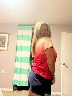 Lookitsjulia OnlyFans Leaked Free Thumbnail Picture - #3d6E1LHGYS