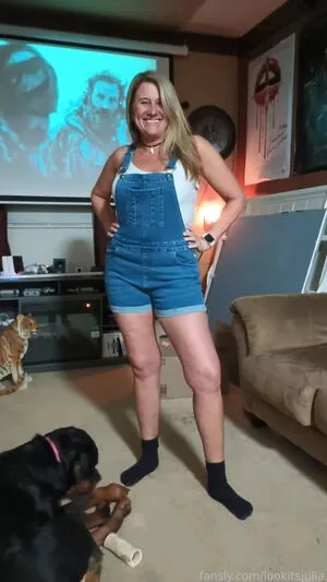 Lookitsjulia OnlyFans Leaked Free Thumbnail Picture - #4YKbPct4BB