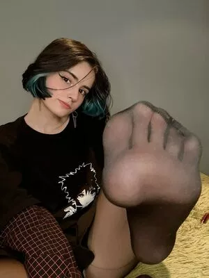 loonassoftfeet OnlyFans Leaked Free Thumbnail Picture - #GckgLJnVEI