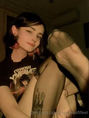 loonassoftfeet OnlyFans Leaked Free Thumbnail Picture - #JnXbj4XQj9