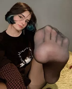 loonassoftfeet OnlyFans Leaked Free Thumbnail Picture - #WaOhpgftRX