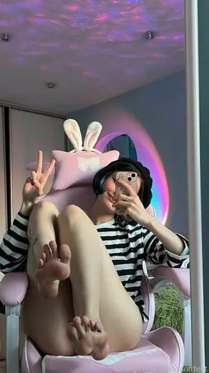 loonassoftfeet OnlyFans Leaked Free Thumbnail Picture - #sIBciJ9F4r