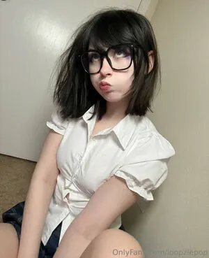 Loopziepop OnlyFans Leaked Free Thumbnail Picture - #nlnAOu970L