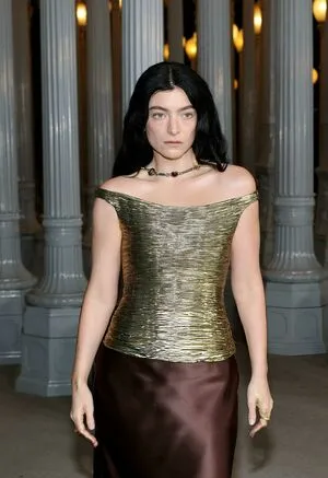 Lorde OnlyFans Leaked Free Thumbnail Picture - #fJe7TTjjKA