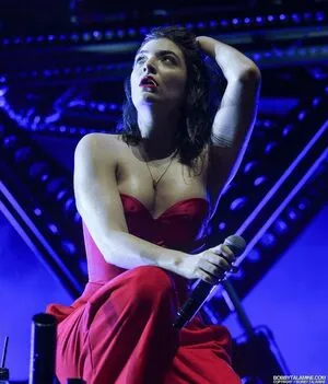 Lorde OnlyFans Leaked Free Thumbnail Picture - #y8FQ9B8NqR