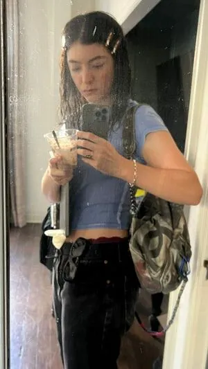 Lorde OnlyFans Leaked Free Thumbnail Picture - #KjVGsMeJBV