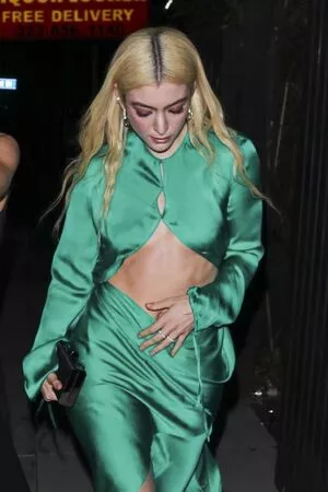 Lorde OnlyFans Leaked Free Thumbnail Picture - #SLOEJWlOhd