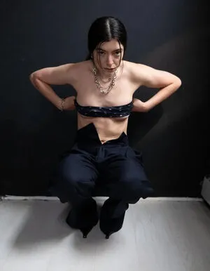 Lorde OnlyFans Leaked Free Thumbnail Picture - #cjrrYdfu27