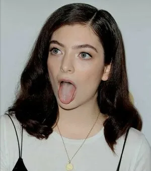 Lorde OnlyFans Leaked Free Thumbnail Picture - #m8zsNmNtAE