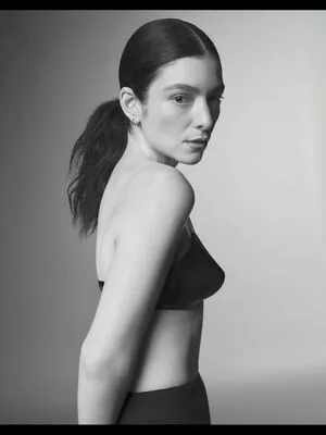 Lorde OnlyFans Leaked Free Thumbnail Picture - #sCHA3k60xX