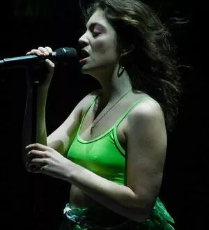 Lorde OnlyFans Leaked Free Thumbnail Picture - #tFd9Ky8jc0