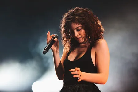 Lorde OnlyFans Leaked Free Thumbnail Picture - #y7vYFmIrPo