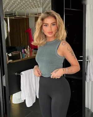 Loredana Zefi OnlyFans Leaked Free Thumbnail Picture - #amBPjtIoNh