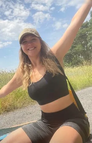 Loreena Unterwegs OnlyFans Leaked Free Thumbnail Picture - #765zfnqReW