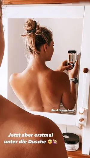 Loreena Unterwegs OnlyFans Leaked Free Thumbnail Picture - #NzTXv8Kw9e