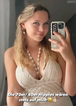 Loreena Unterwegs OnlyFans Leaked Free Thumbnail Picture - #ymbtEQIaXS