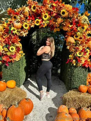 Loreesexlove OnlyFans Leaked Free Thumbnail Picture - #a8OOl9GeBo
