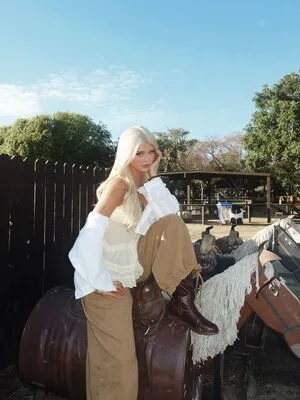 Loren Gray OnlyFans Leaked Free Thumbnail Picture - #5ZcCftAtCg