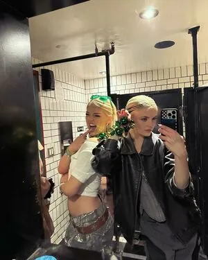 Loren Gray OnlyFans Leaked Free Thumbnail Picture - #86IvIchjQ7