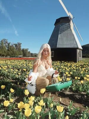 Loren Gray OnlyFans Leaked Free Thumbnail Picture - #QLID8eFuAq