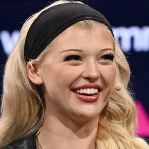 Loren Gray OnlyFans Leaked Free Thumbnail Picture - #tjoIhmE11F
