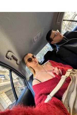 Loren Gray OnlyFans Leaked Free Thumbnail Picture - #yKk9cfnvf5