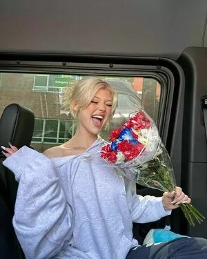 Loren Gray OnlyFans Leaked Free Thumbnail Picture - #HmvAfE67xl