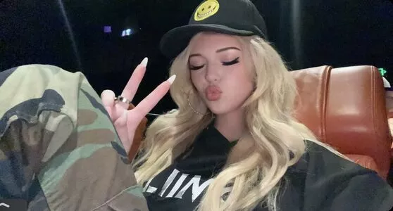 Loren Gray OnlyFans Leaked Free Thumbnail Picture - #aIrlKMiXJw