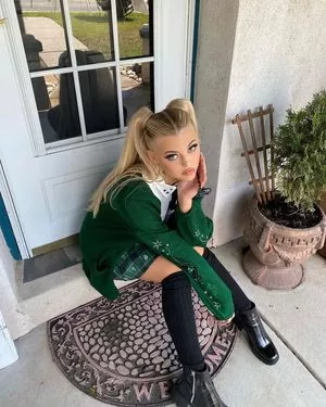 Loren Gray OnlyFans Leaked Free Thumbnail Picture - #vYq4Fzrc5o