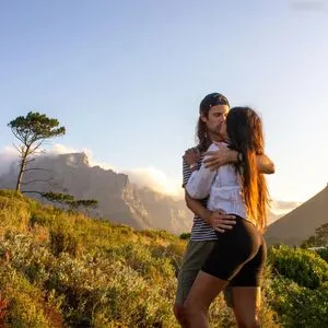 Lorenasoleil Earthtravelstories OnlyFans Leaked Free Thumbnail Picture - #AEzaXfLXm9