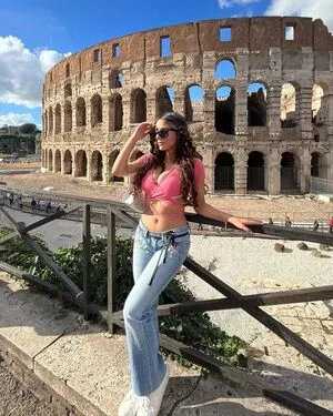 Lorenza Giuliano OnlyFans Leaked Free Thumbnail Picture - #TzIfvFn1qd