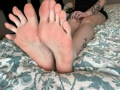 Loritoes OnlyFans Leaked Free Thumbnail Picture - #0wL38Nhou6