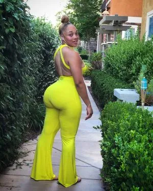 Lorraine Ward OnlyFans Leaked Free Thumbnail Picture - #atJpldnMoo