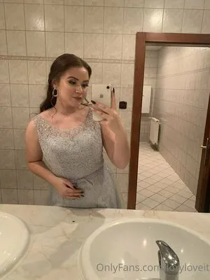 Loryloveit OnlyFans Leaked Free Thumbnail Picture - #LeIwa1mHfD