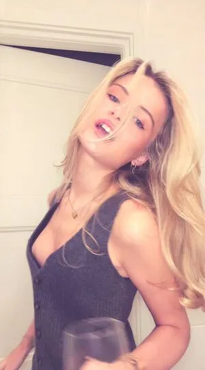 Lotta Emilie Stichler OnlyFans Leaked Free Thumbnail Picture - #6pD4szVwbs