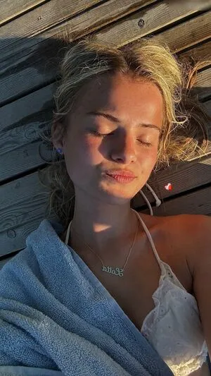 Lotta Emilie Stichler OnlyFans Leaked Free Thumbnail Picture - #IwetoCLrWH