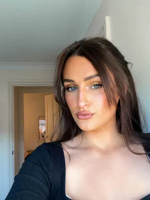 Lottie M Aka Charlottemx OnlyFans Leaked Free Thumbnail Picture - #acFIT1olIn